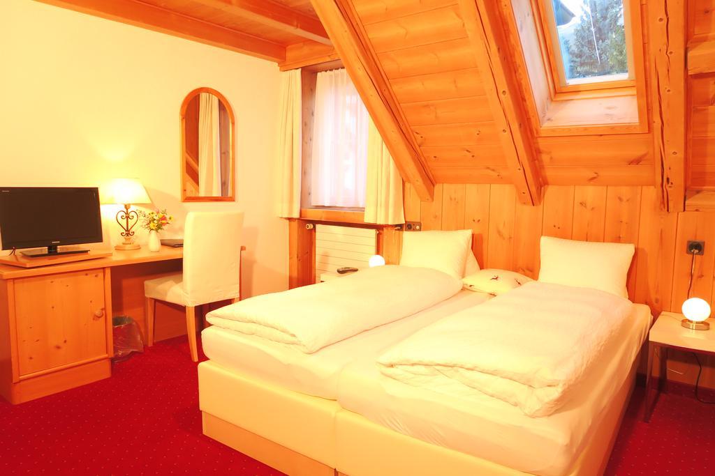 Hotel Restaurant Gabriel Scuol Eksteriør billede